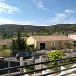 Alaric Lodge: Champêtre Avec Parking Privé. *
